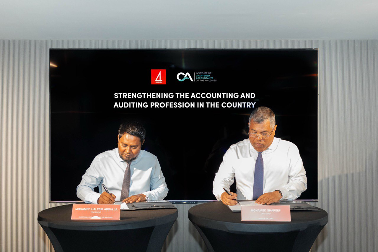 BML signs MoU with CA Maldives to strengthen financial sector
